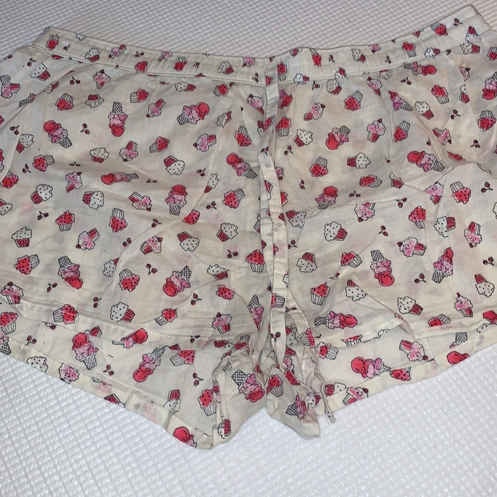 🧁🍧🍦 L Cupcake Sleep Short Dessert PJ Short - Picture 3 of 13